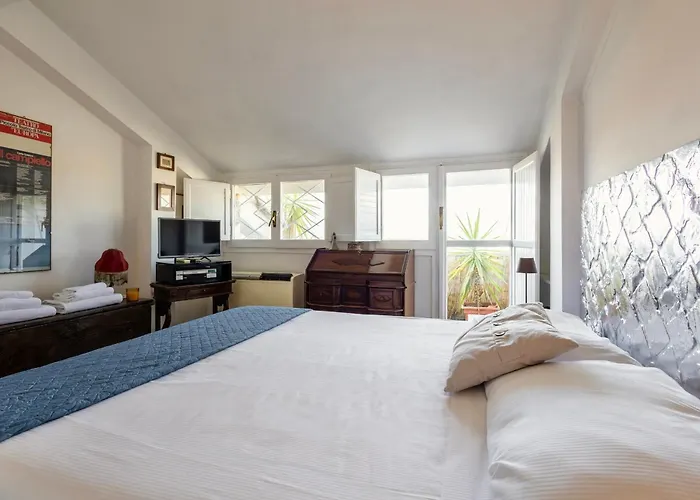 Edda Lovely Penthouse In Trastevere With View Apartmán
